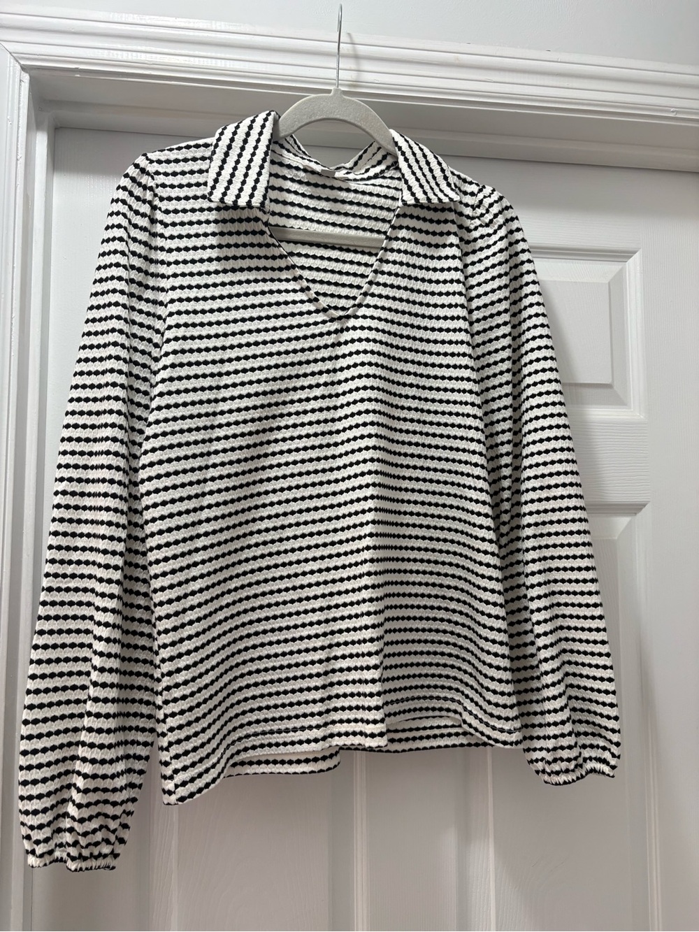 LOFT Black & White Striped V-Neck Collared Long Sleeve Top